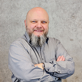 Herr Ingo Jaros