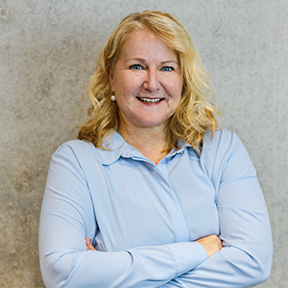 Frau Andrea Dicknether